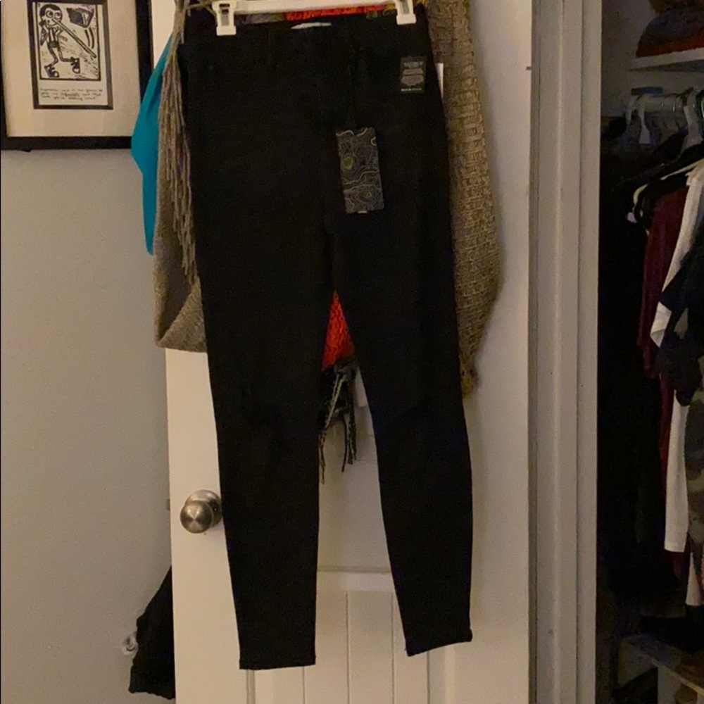 NWT Stitchfix Realm Denim Distressed Jeans